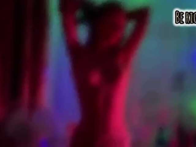 Armura's BongaCams show and profile