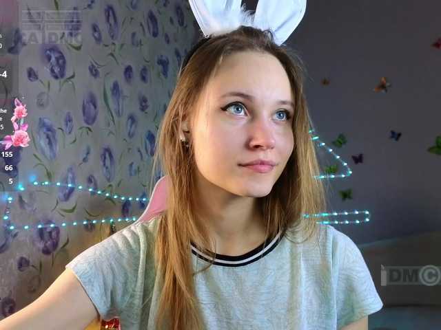 Armura's BongaCams show and profile