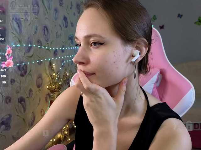 Armura's BongaCams show and profile