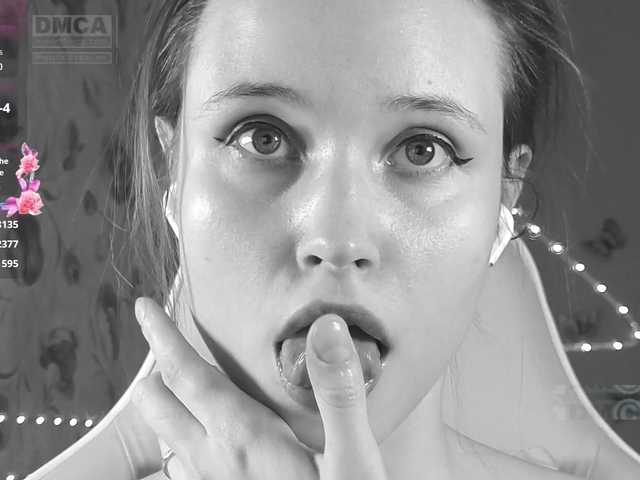 Armura's BongaCams show and profile