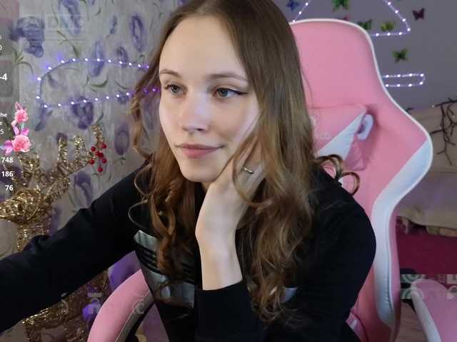 Armura's BongaCams show and profile