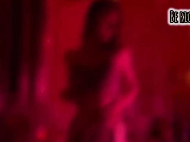 Armura's BongaCams show and profile