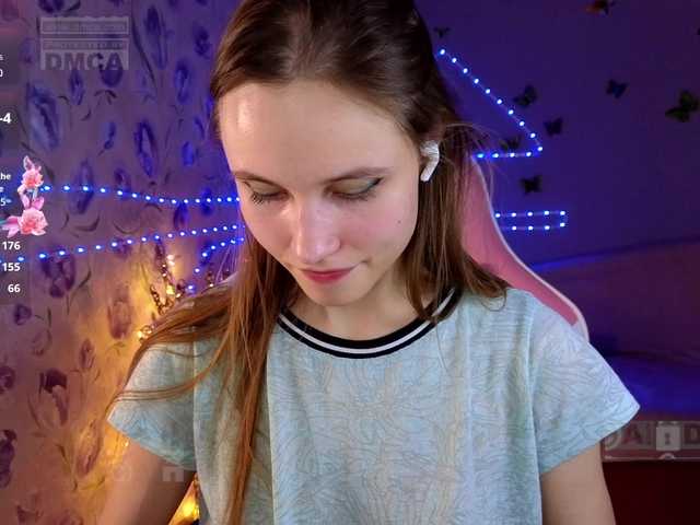 Armura's BongaCams show and profile