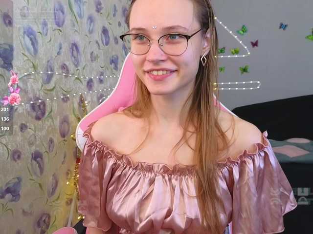 Armura's BongaCams show and profile