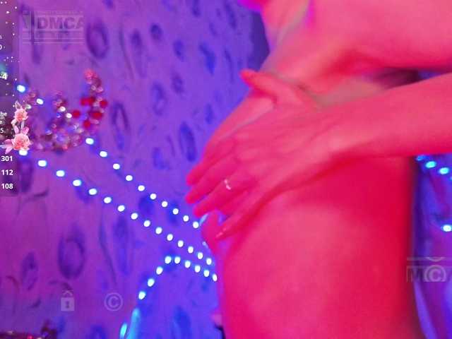 Armura's BongaCams show and profile