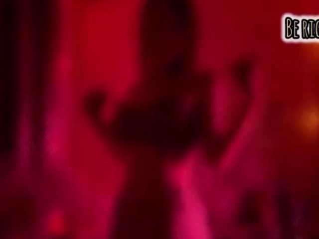 Armura's BongaCams show and profile