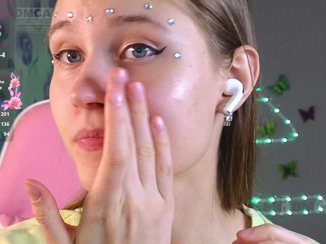 Armura's BongaCams show and profile