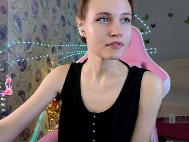 Armura's BongaCams show and profile