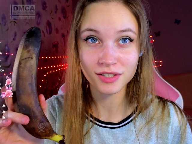 Armura's BongaCams show and profile