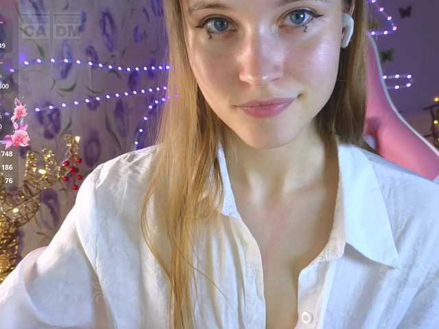 Armura's BongaCams show and profile