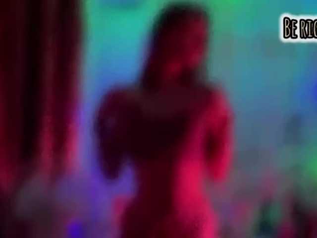 Armura's BongaCams show and profile