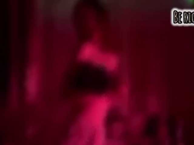 Armura's BongaCams show and profile