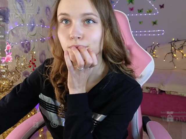 Armura's BongaCams show and profile