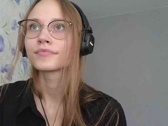 live voyeur Armura