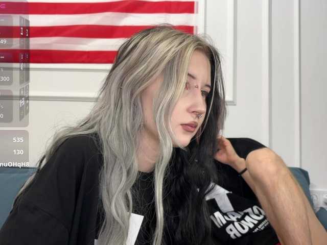 VeryRareTwins's BongaCams show and profile