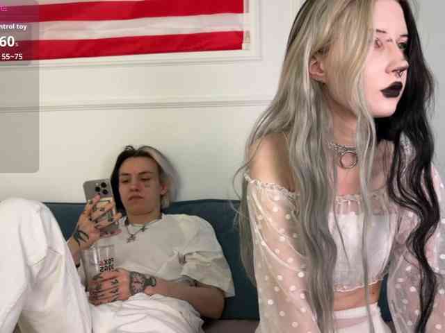 VeryRareTwins webcam