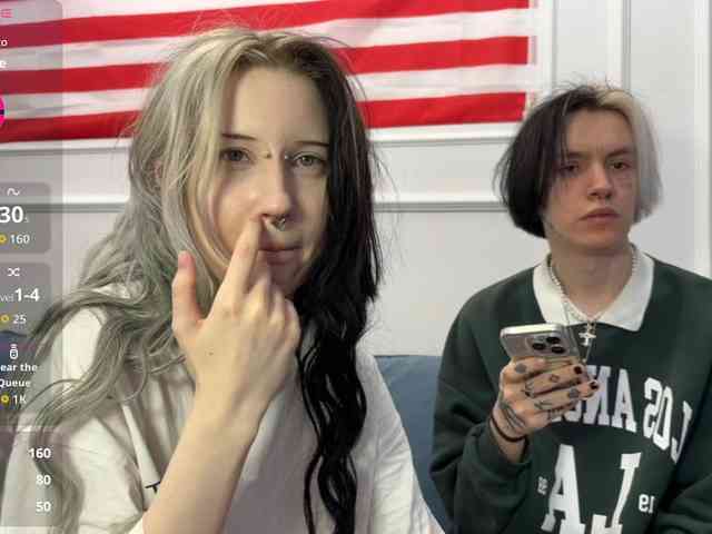 VeryRareTwins webcam