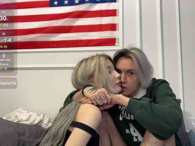 VeryRareTwins webcam