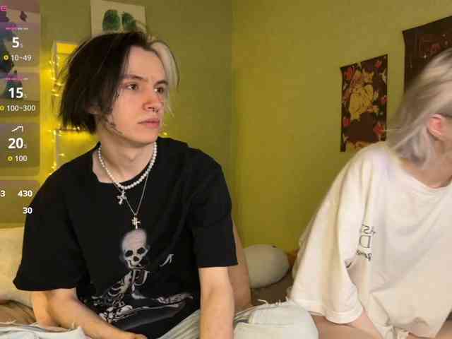 VeryRareTwins webcam