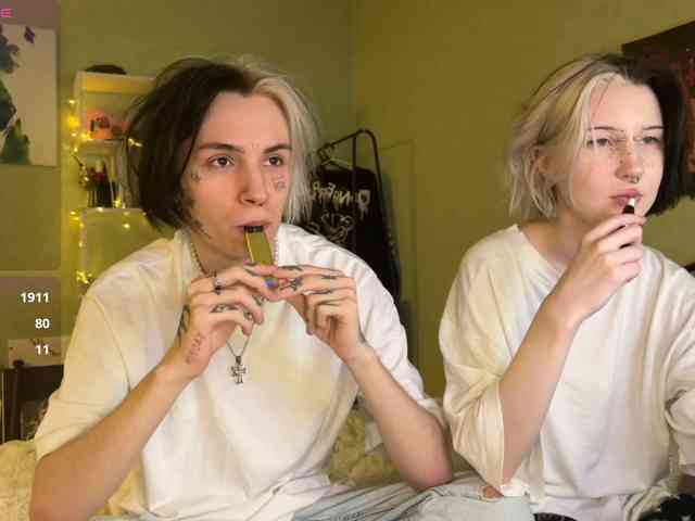 VeryRareTwins Live Webcam on BongaCams