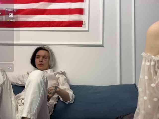 VeryRareTwins webcam