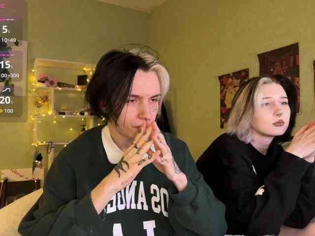 VeryRareTwins webcam