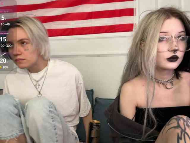 VeryRareTwins webcam