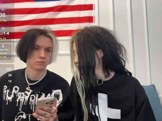 VeryRareTwins webcam