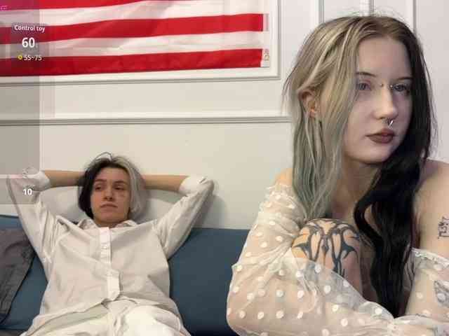 VeryRareTwins webcam