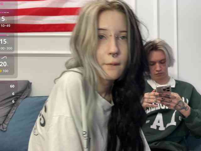 VeryRareTwins webcam