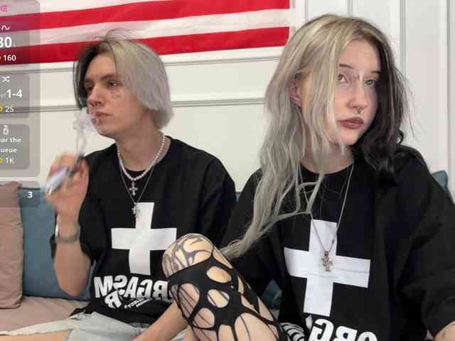 VeryRareTwins webcam