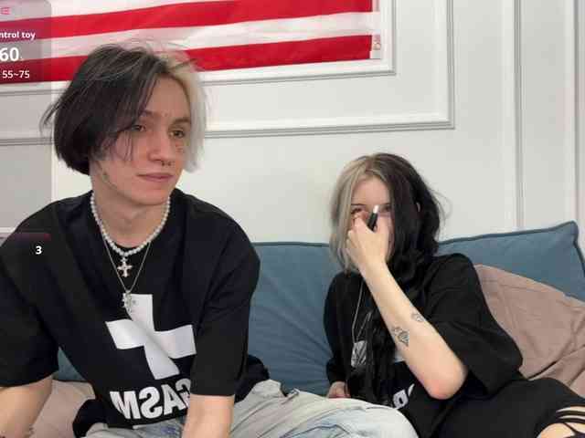 VeryRareTwins webcam