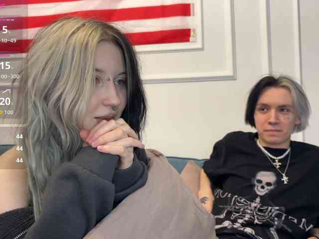 VeryRareTwins webcam