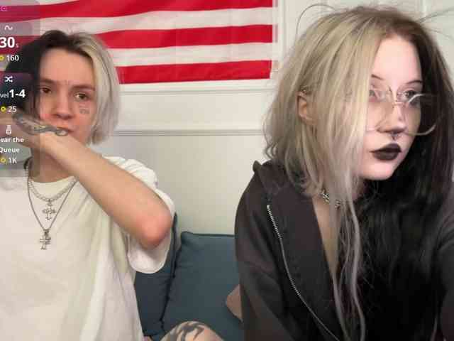 VeryRareTwins webcam