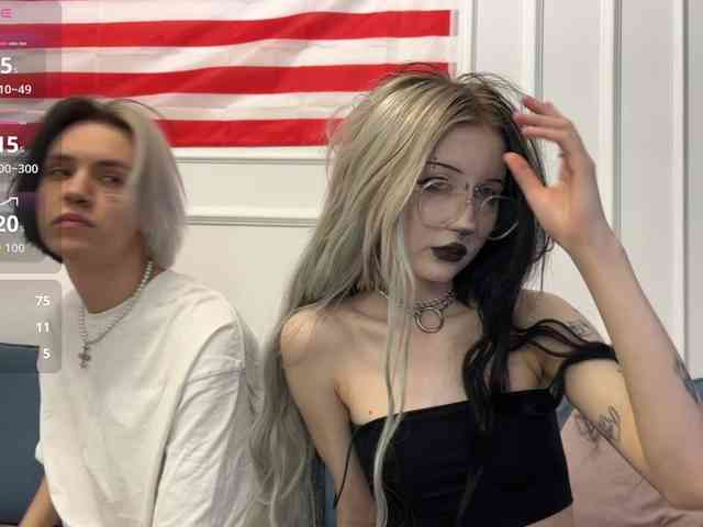 VeryRareTwins webcam