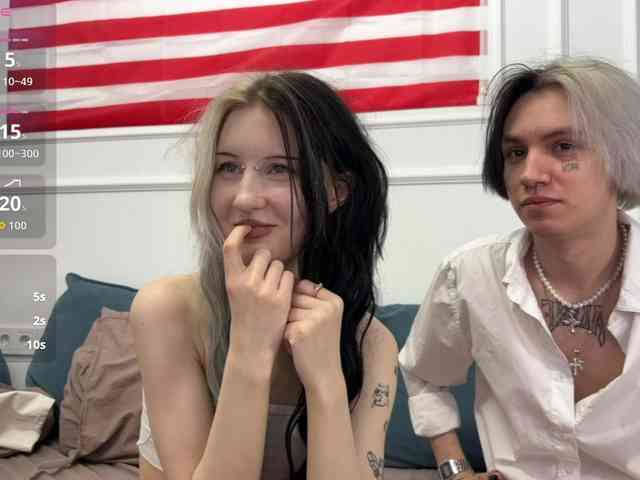 nude striptease VeryRareTwins