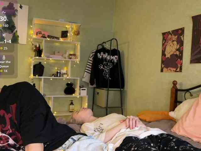 VeryRareTwins Live Webcam on {site_name}