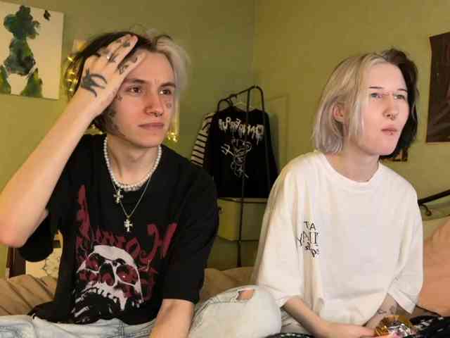 VeryRareTwins Live Webcam on {site_name}