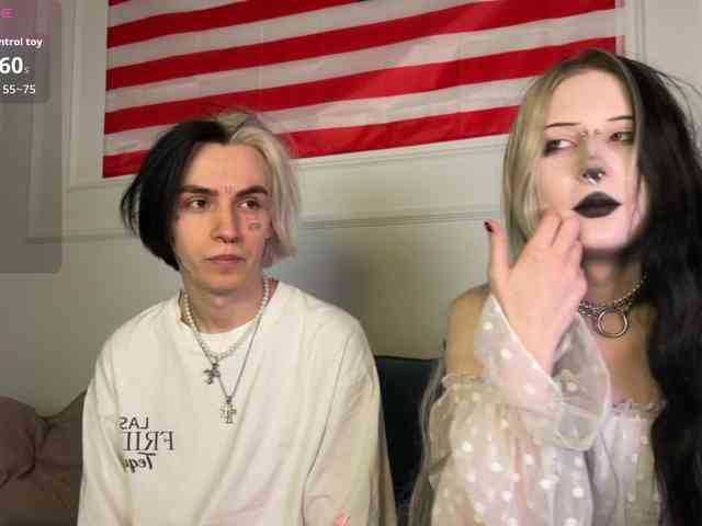 VeryRareTwins webcam