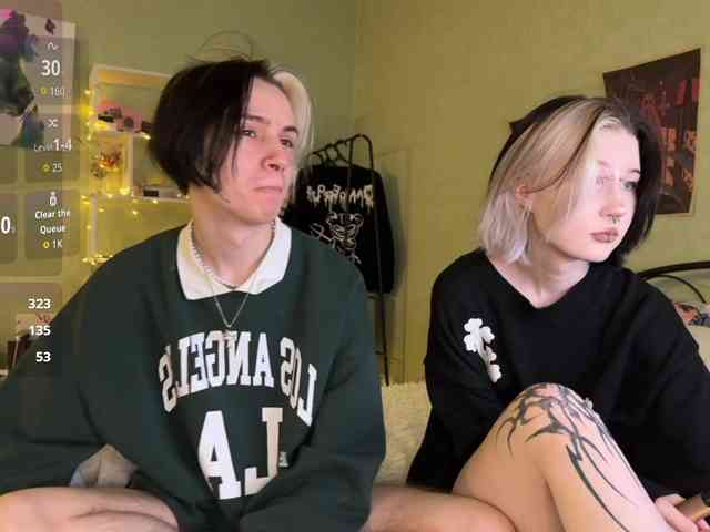 VeryRareTwins webcam