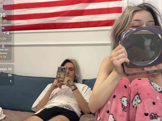 VeryRareTwins webcam