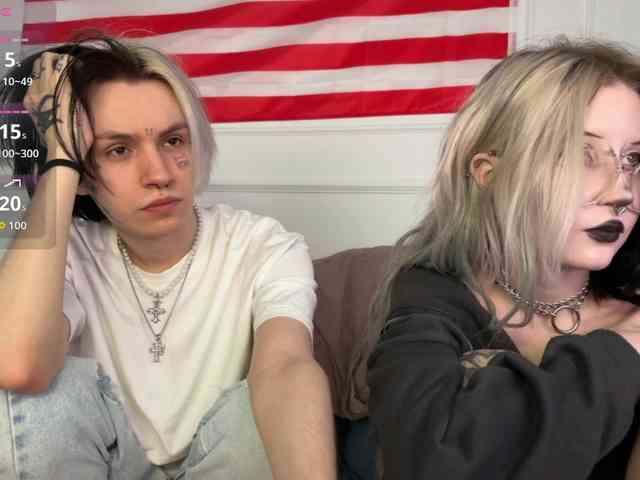 VeryRareTwins webcam