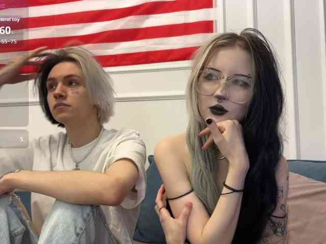 VeryRareTwins webcam