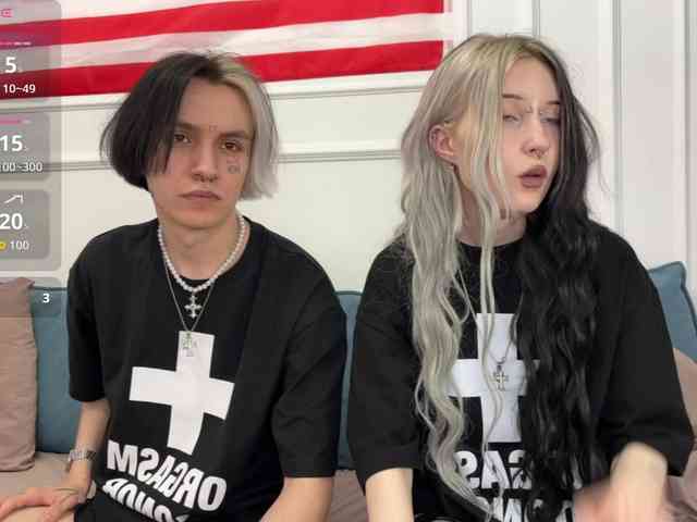 VeryRareTwins webcam