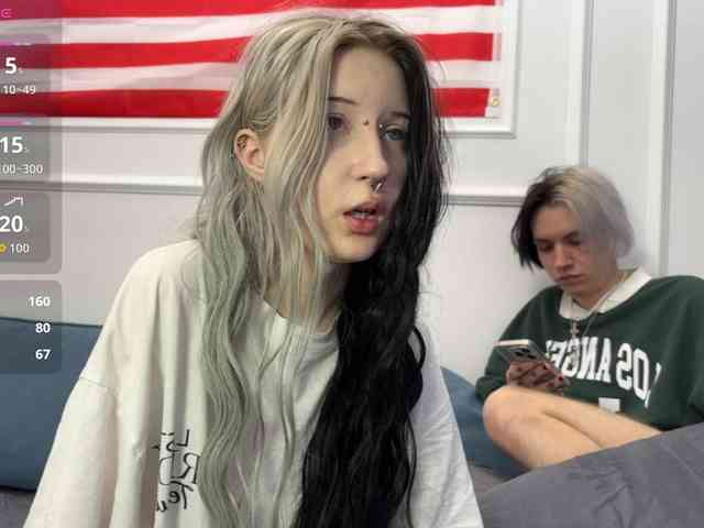 VeryRareTwins webcam