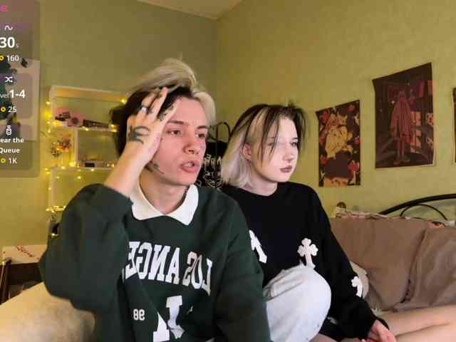 VeryRareTwins webcam