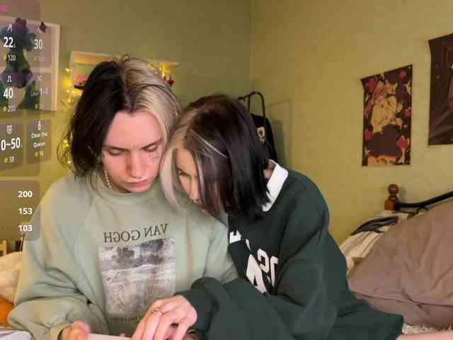 VeryRareTwins webcam