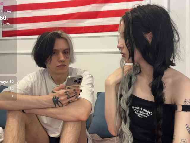 VeryRareTwins webcam