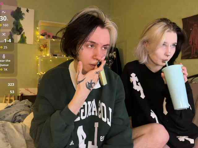 VeryRareTwins webcam