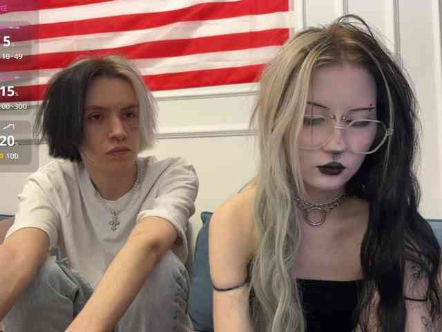 VeryRareTwins webcam